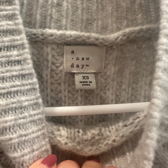 Soft Chunky Sweater - Picture 4 of 7